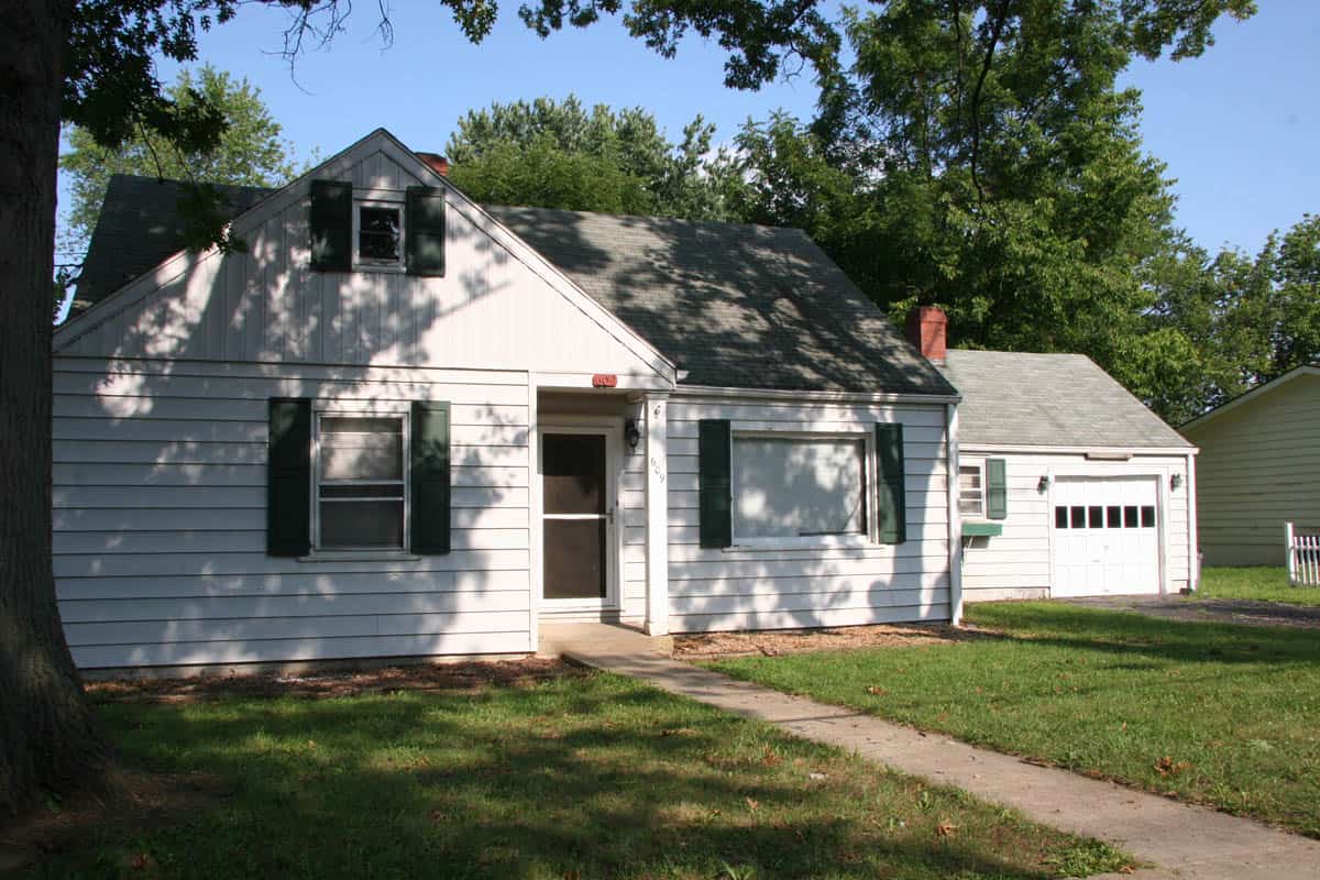 609 S Main St.